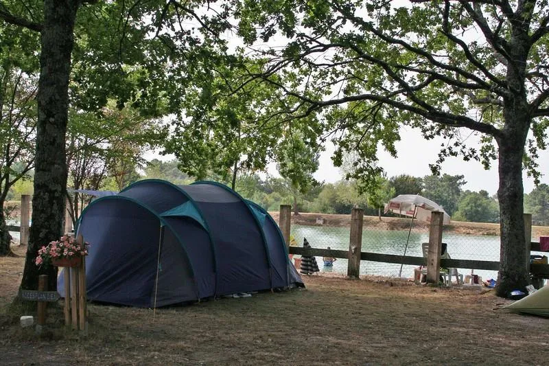 Camping Le Chêne du Lac - image n°1 - MyCamping