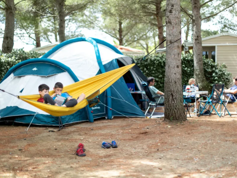 Emplacement Prêt À Camper 4 Personnes