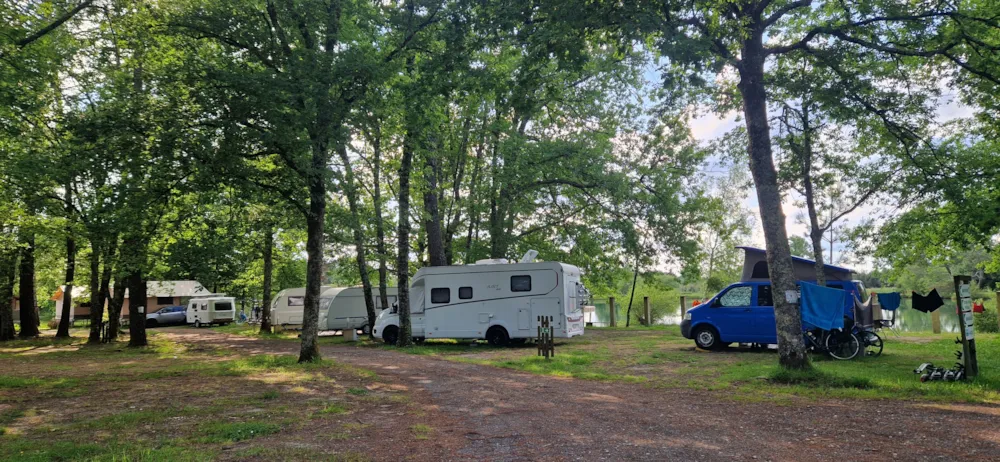 Emplacement - Emplacement Camping - Forfait - Camping Le Chêne du Lac