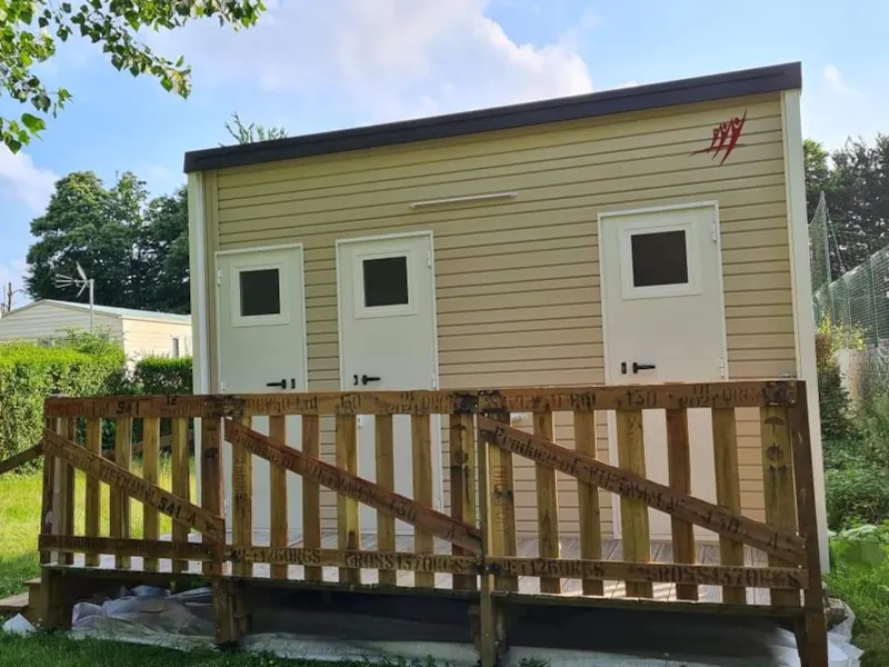 Emplacement : 1 Véhicule + Électricité Inclus 2 Personnes