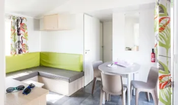 Mietunterkunft - Comfort | 32M² | 3 Schlafzimmer | Hochterrasse - - Camping Marvilla Parks - Les Lacs du Verdon
