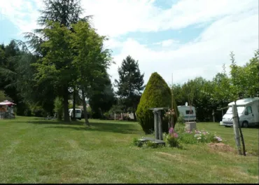 Aire naturelle de Montchardon - Isere