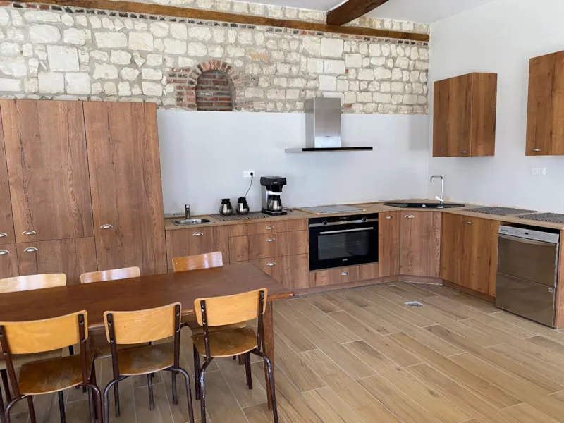 Gîte De Groupe - L'abbaye (24/30Pers)