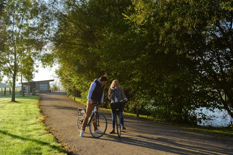 Séjour Équestre Et Nuit En Maison Sur L'eau - Tous Niveaux De 6 À 99 Ans !