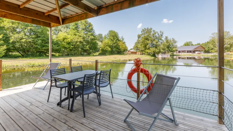 Séjour Équestre Et Nuit En Maison Sur L'eau - Tous Niveaux De 6 À 99 Ans !