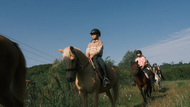 Stage Poney (6-9 Ans) - Semaine Complète - Débutant Au Galop 2 -