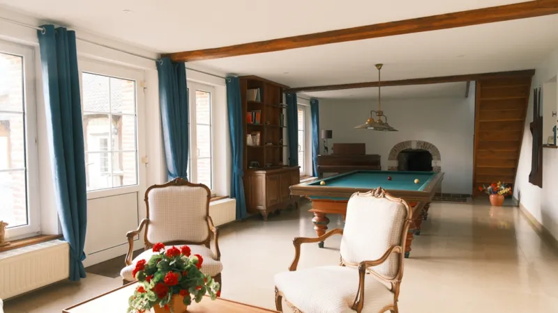 La Tour : Maison De Caractère