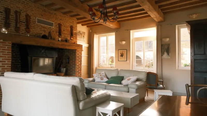 La Tour : Maison De Caractère