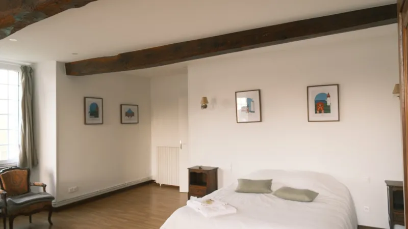 La Tour : Maison De Caractère