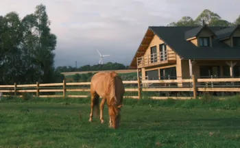 Accommodation - Canadian House - LieuDieu, Domaine de Campagne