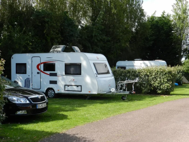 Forfait Emplacement : Voiture + Tente/Caravane Ou Camping-Car