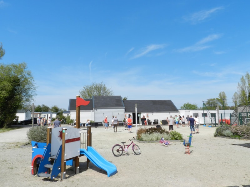 Camping Le Rivage 75 Rue Sainte Marie 50630 Quettehou France