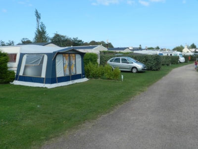 Pitch: camping-car + electricity — 8