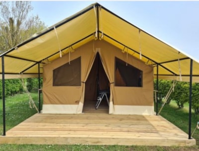 Safari tent — 1