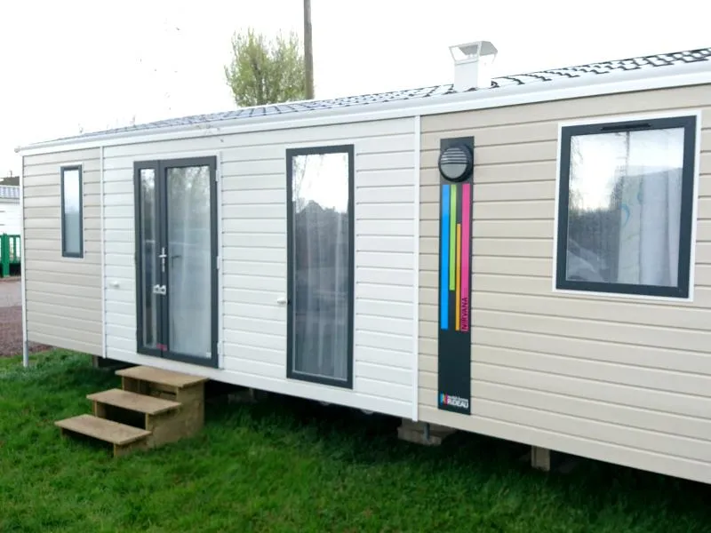 Mobil Home Nirvana Trio 2016