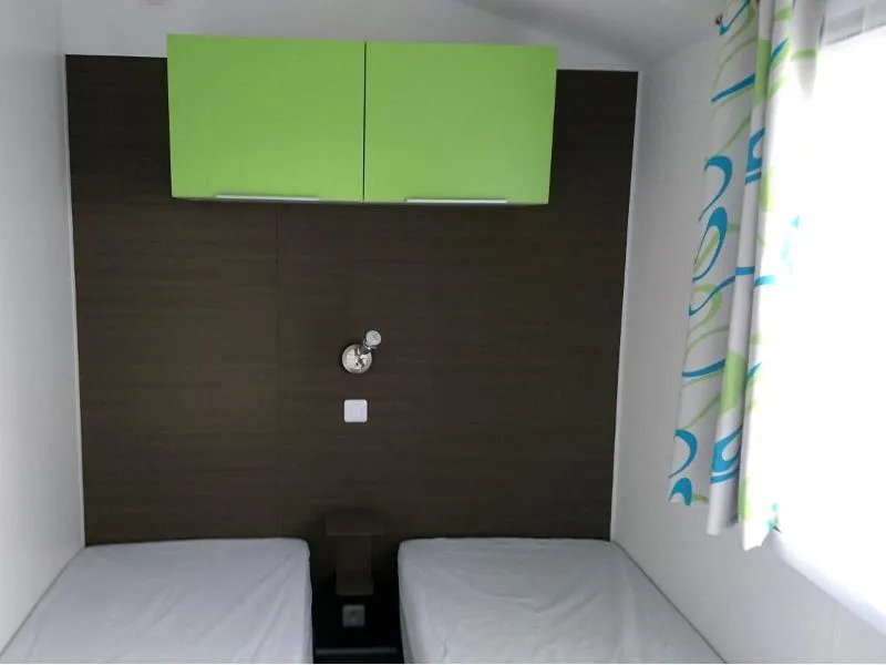 Mobil Home Nirvana Trio 2016