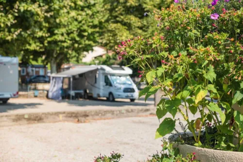 Emplacement - Forfait (Caravane / Camping Car / Tente De Toit) - image n°7 - Camping des Barolles
