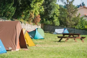 Emplacement - Forfait Tente / Véhicule en option - Camping des Barolles