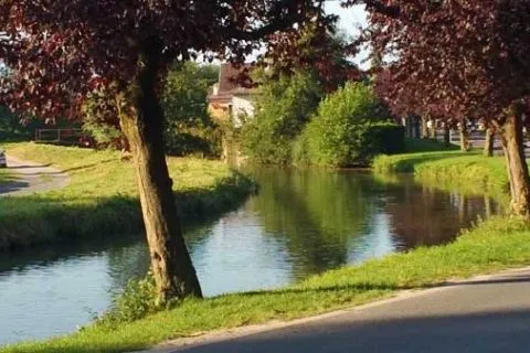 Emplacement - Emplacement Camping-Car Ou Caravane Avec Électricité - - Camping du Vélodrome Albert