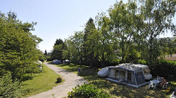 Établissement Camping Les Huttins - Amphion-Les-Bains