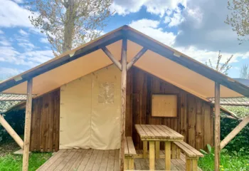 Mietunterkunft - Prestige Cabane Du Campeur 10M² - 1 Zimmer - Camping La Dive