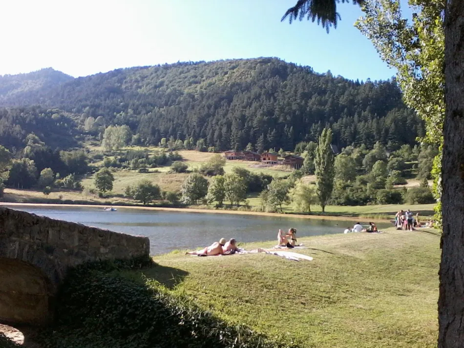 Camping Les Chalets du Lac Belcaire ****