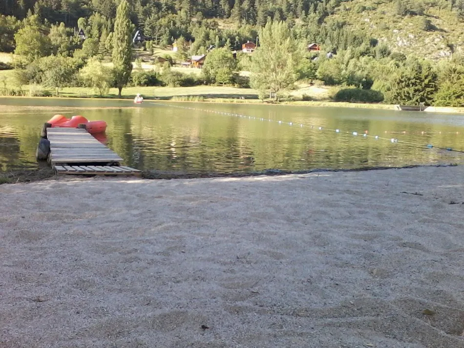 Camping Les Chalets du Lac Belcaire ****