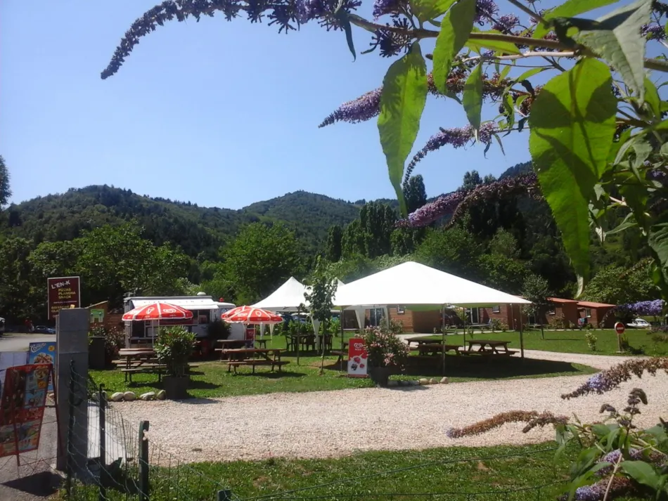 Camping Les Chalets du Lac Belcaire ****