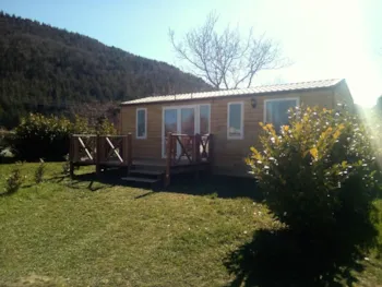Location - Chalet Les Trefles - 3 Chambres - Camping Les Chalets du Lac Belcaire ****