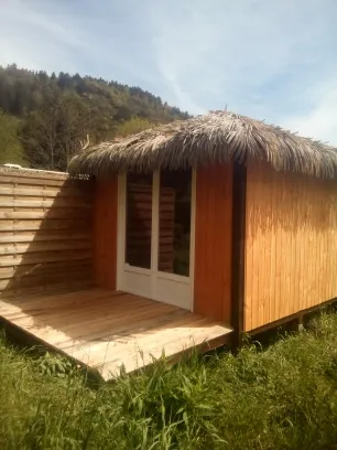 Location - Cabane Cahute (Sans Sanitaire) - 1 Espace Nuit - Camping Les Chalets du Lac Belcaire ****