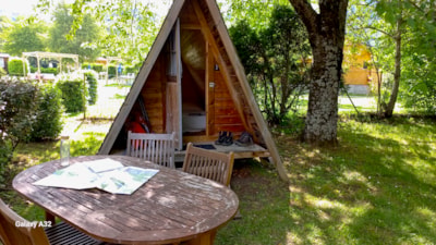 Wooden cabin REFUGE (without toilet blocks)