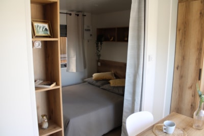Studio hotel with small terrace