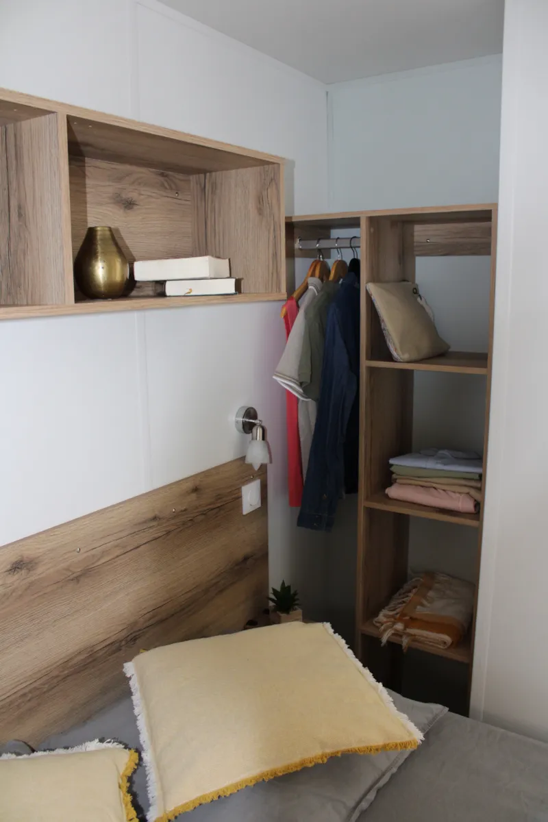 Studette Hôtelière Avec Petite Terrasse