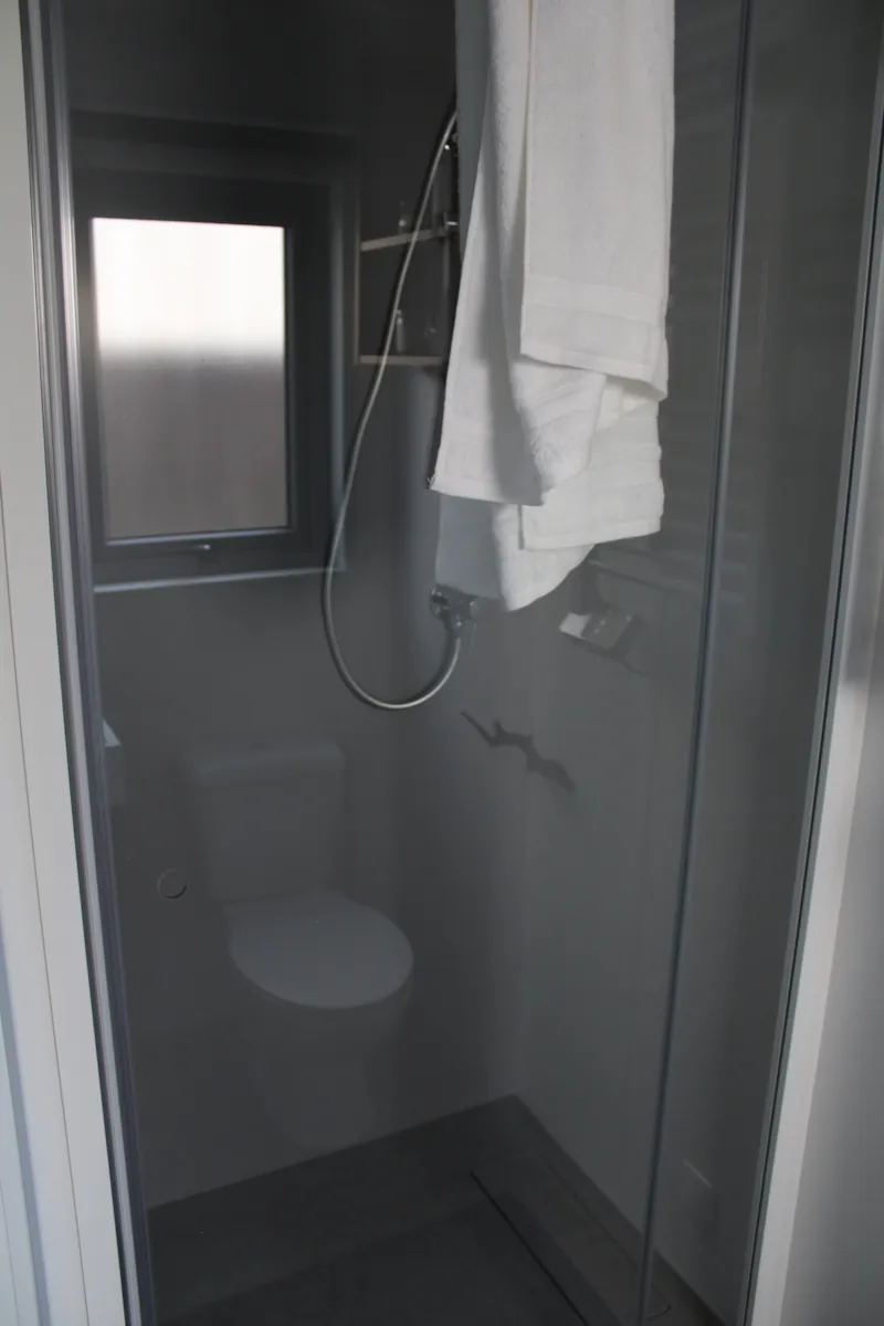 Studette Hôtelière Avec Petite Terrasse