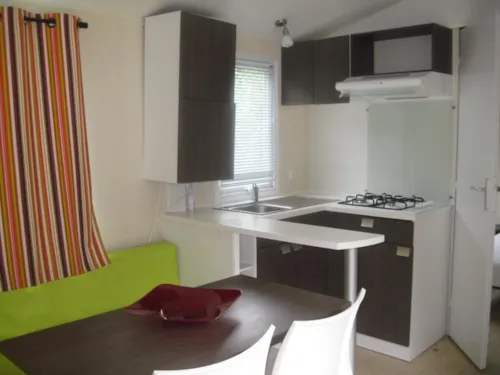 Mietunterkunft - Mobilheim 2 Zimmer - image n°4 - Camping Le Moulin Brûlé