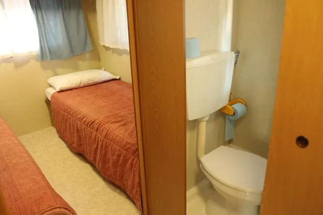 Caravane Aqua + Voiture + Douche+Wc