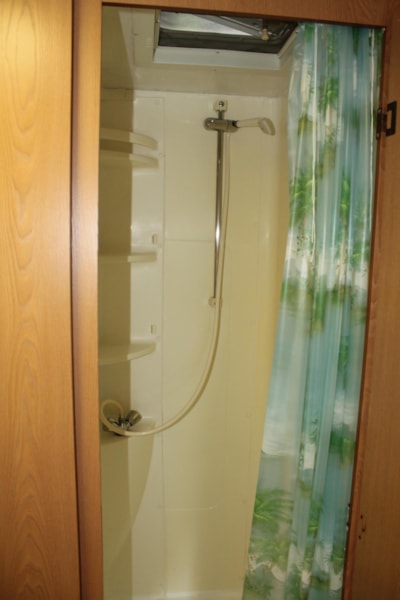Caravan Aqua + Car + shower+toilet — 7