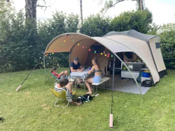 Stellplatz - Emplacement  Premium - Camping Les 12 Cols
