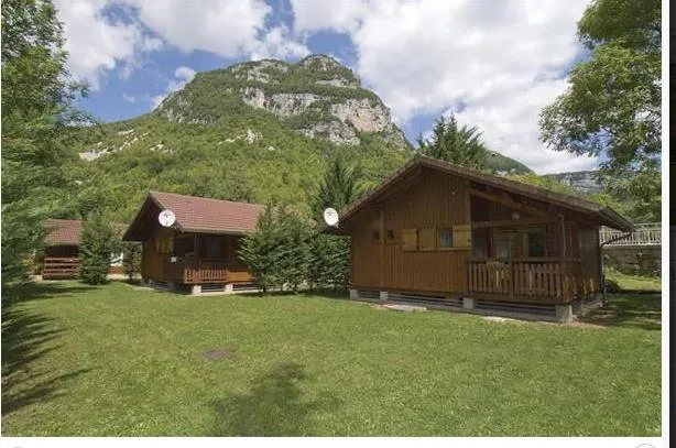 Camping municipal Au Pré Commun - image n°2 - Ain