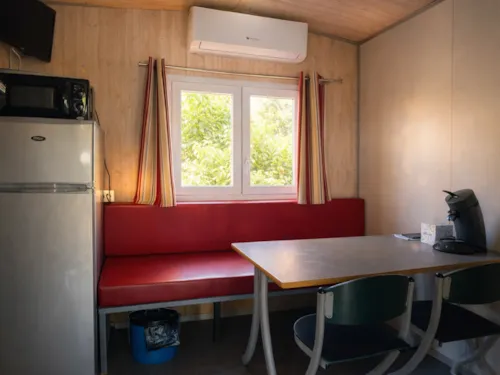 Accommodation - Fisherman's Hut - 30M² - 2 Bedrooms - image n°3 - Camping Oasis des Dombes