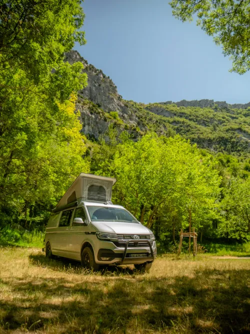 Kampeerplaats(en) - Basisprijs Comfortplaats (1 Tent, Caravan Of Camper / 1 Auto) - image n°4 - Camping la Graville