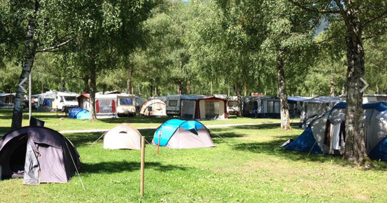 Emplacement - Forfait Caravane Et Voiture - Camping L'Aloua