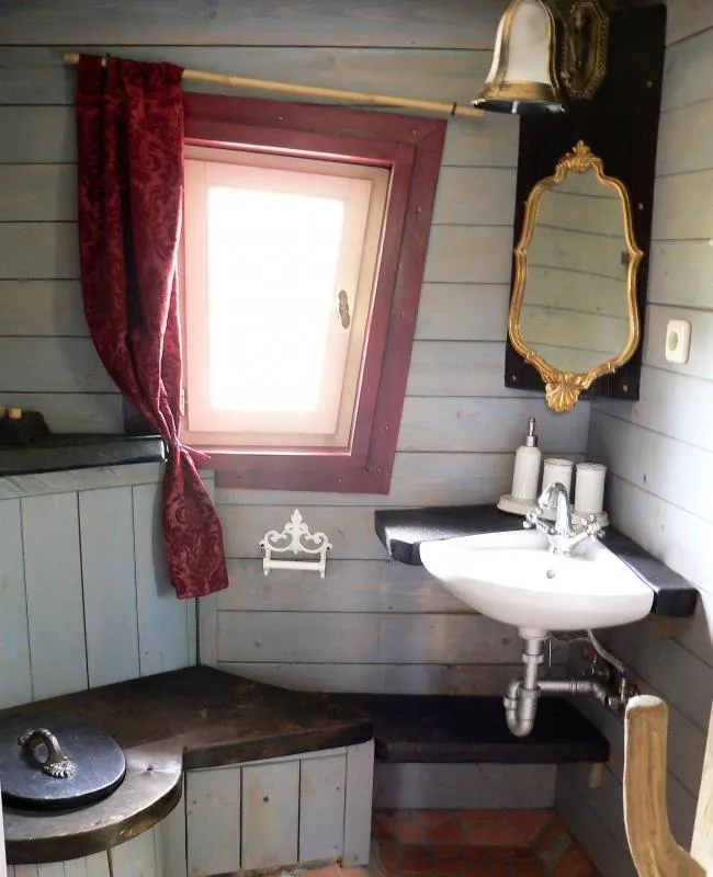 Location - Cabanes Dans Les Arbres - Maison De La Princesse Perchée - Univers Carabouille - Capfun - Camping La Régnière