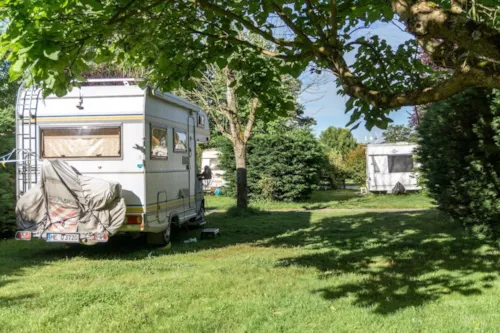 Stellplatz - Stellplatz : Wohnmobil - image n°2 - La Ferme des Epinettes