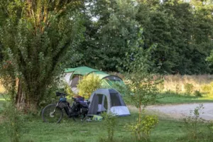  - Forfait randonneur à pied ou à vélo avec tente - La Ferme des Epinettes