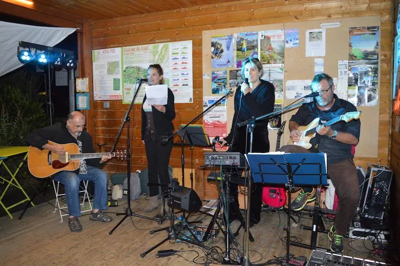 Camping Onlycamp Des Petites Roches