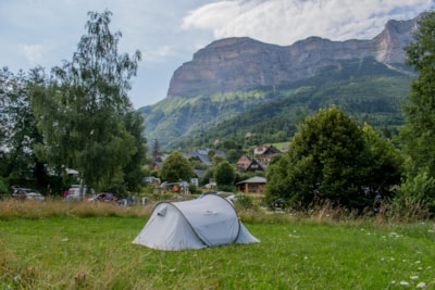 Camping package (pitch, 2 people, 1 vehicle)