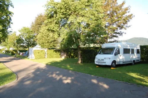Pitch - Emplacement - image n°1 - Camping muncipal La Grande Forêt
