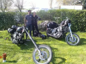 Emplacement - Stellplatz für 1 Person: Wanderer, Radfahrer oder Motorradfahrer. Kein Strom. - Camping de la Belle Etoile