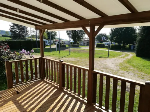Mietunterkunft - Mobilheim Nirvana Grand Confort 3 Schlafzimmer Terrasse - image n°2 - Camping de la Belle Etoile
